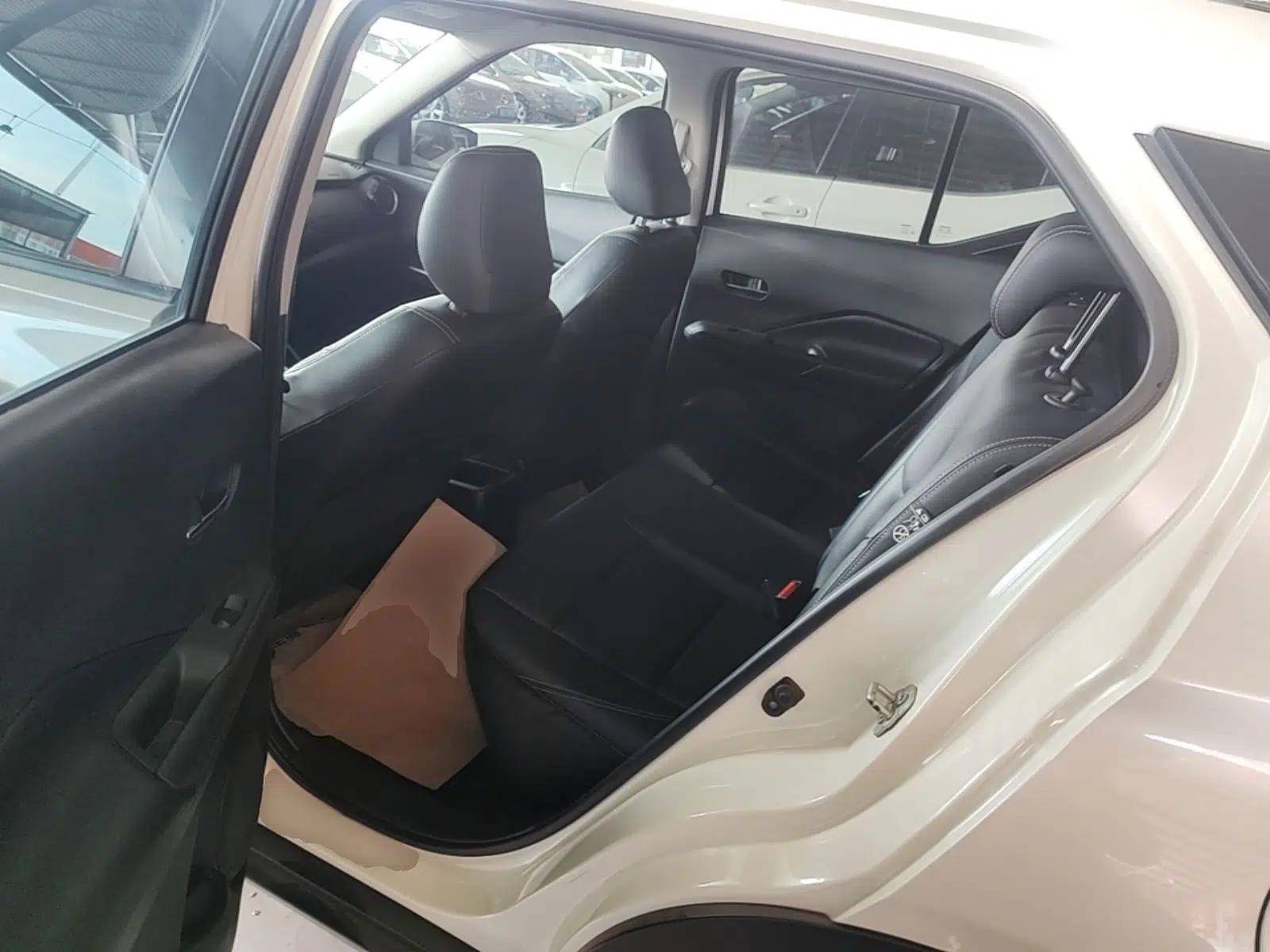 Nissan Kicks 2021 1.5L XV CVT Smart Connect Luxury Edition — миниатюра 20