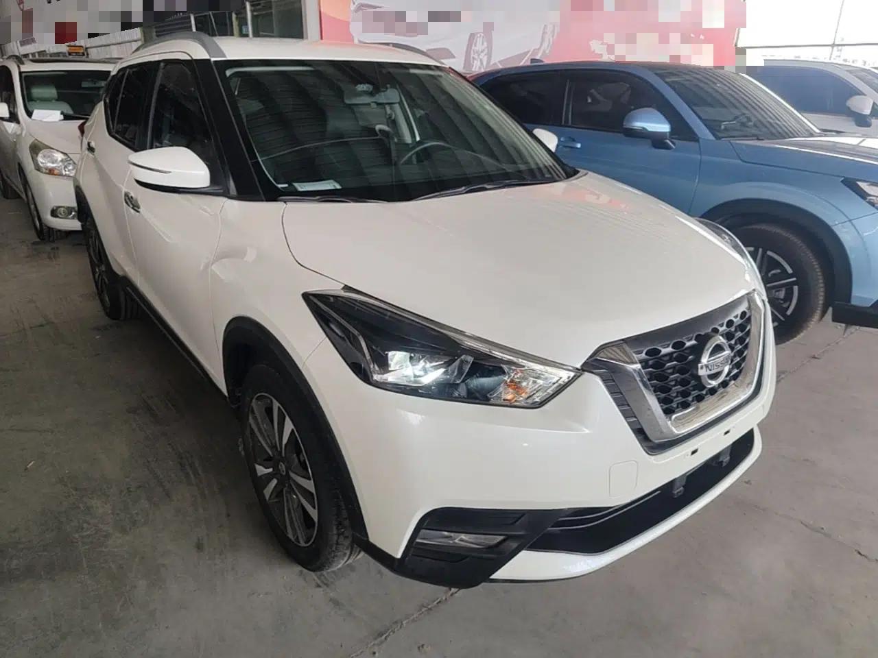 Nissan Kicks 2021 1.5L XV CVT Smart Connect Luxury Edition — миниатюра 3
