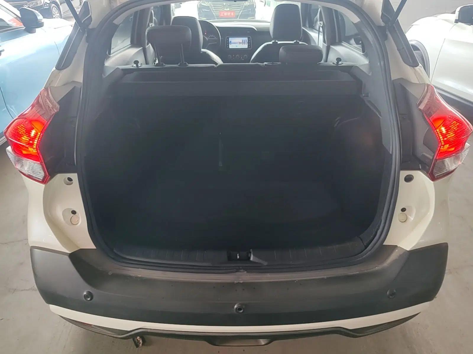 Nissan Kicks 2021 1.5L XV CVT Smart Connect Luxury Edition — миниатюра 22