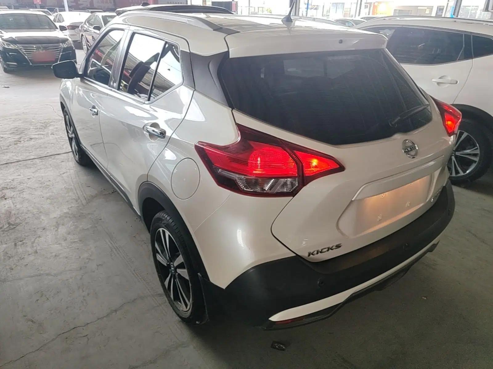 Nissan Kicks 2021 1.5L XV CVT Smart Connect Luxury Edition — миниатюра 4