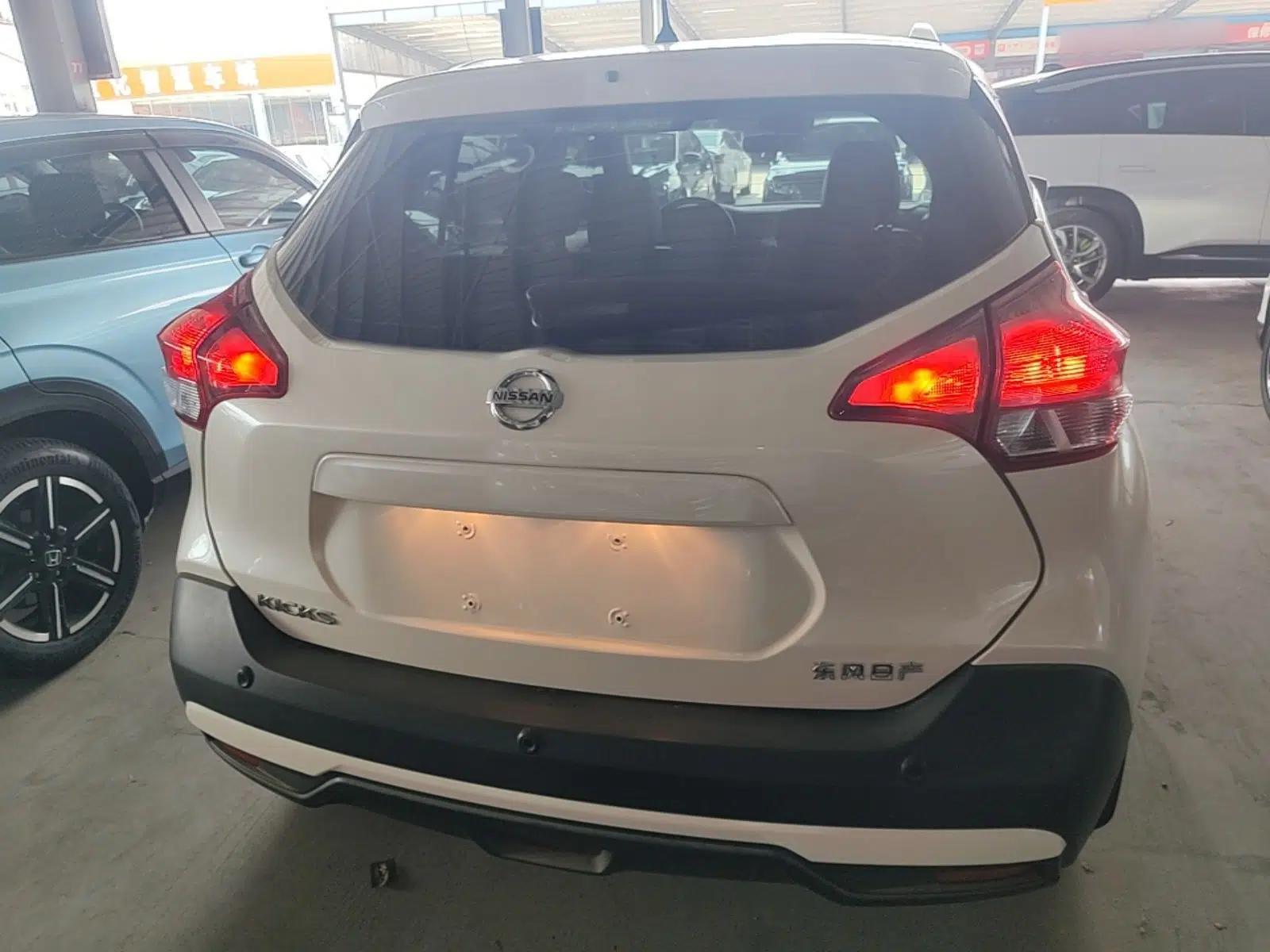 Nissan Kicks 2021 1.5L XV CVT Smart Connect Luxury Edition — миниатюра 5
