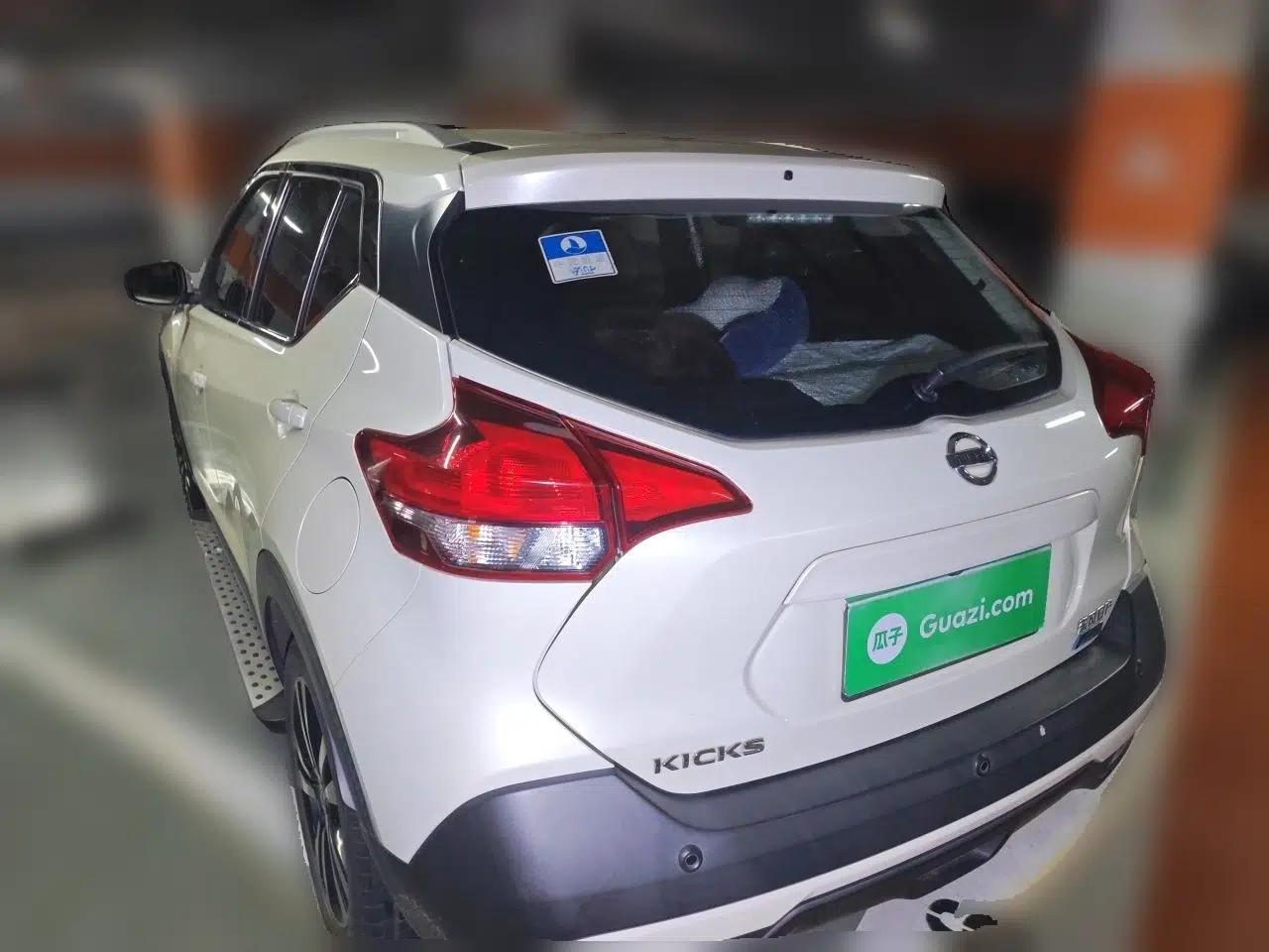 Nissan Kicks 2017 1.5L CVT Cool Enjoy Edition — миниатюра 4
