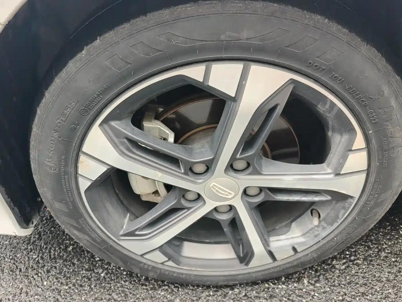 Geely Emgrand L 2022 1.4T CVT Flagship Edition — миниатюра 5