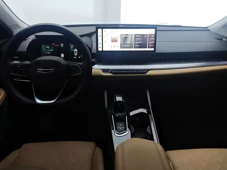 Geely Emgrand L HiP 2024 Champion Edition 1.5TD-DHT Pro 100KM Excellent Model — миниатюра 12