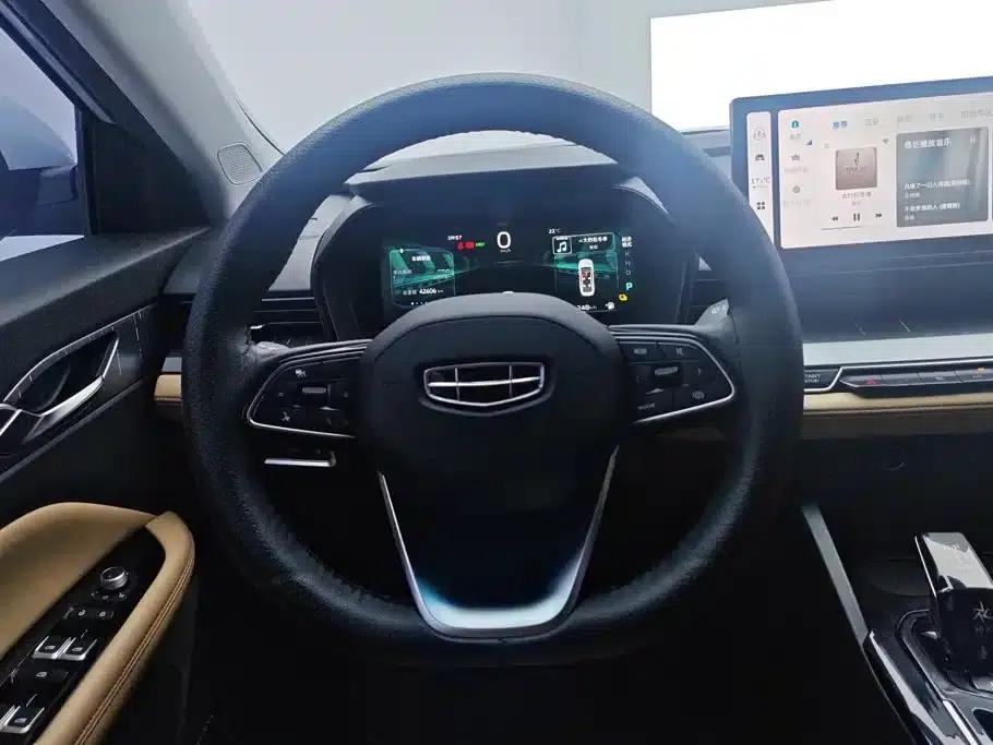 Geely Emgrand L HiP 2024 Champion Edition 1.5TD-DHT Pro 100KM Excellent Model — миниатюра 15