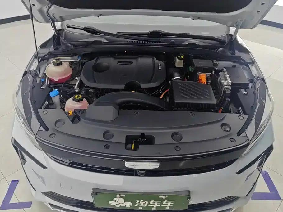 Geely Emgrand L HiP 2024 Champion Edition 1.5TD-DHT Pro 100KM Excellent Model — миниатюра 10