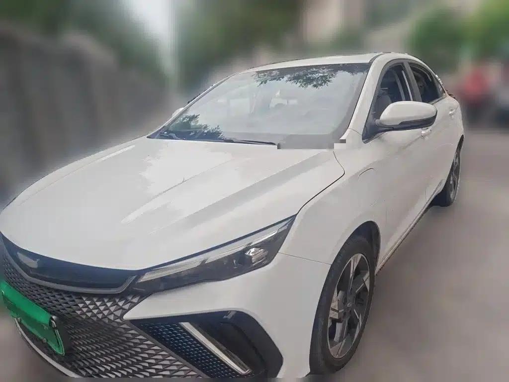 Geely Emgrand L HiP 2022 1.5TD-DHT Pro 100KM Super Speed — миниатюра 1