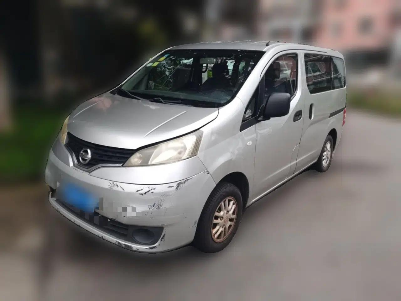 Nissan NV200 2010 1.6L Luxury Model — миниатюра 1