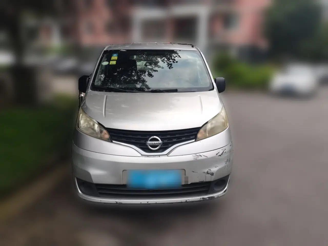 Nissan NV200 2010 1.6L Luxury Model — миниатюра 2