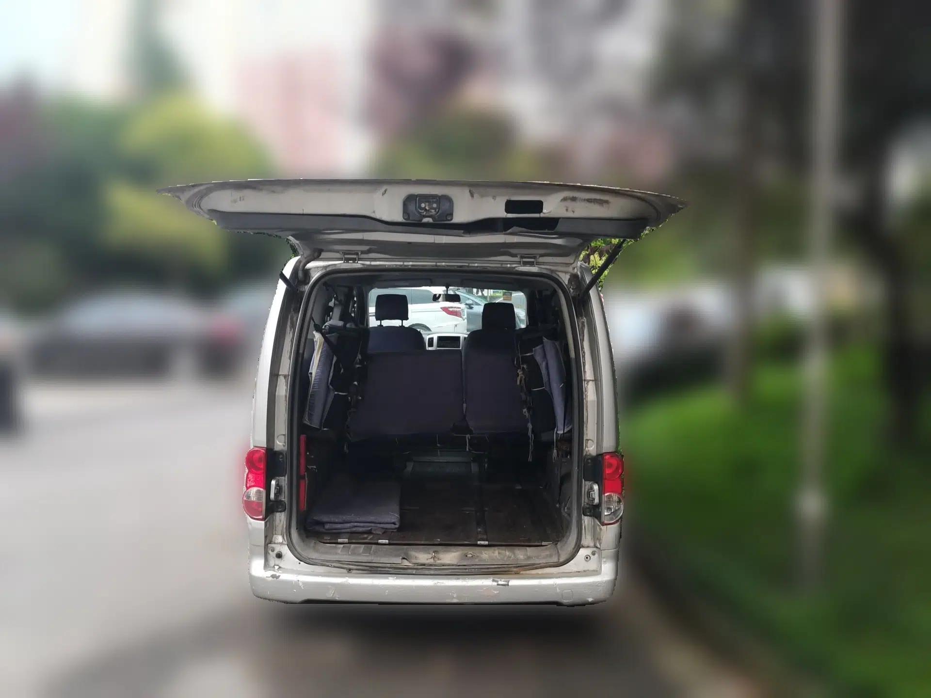 Nissan NV200 2010 1.6L Luxury Model — миниатюра 19