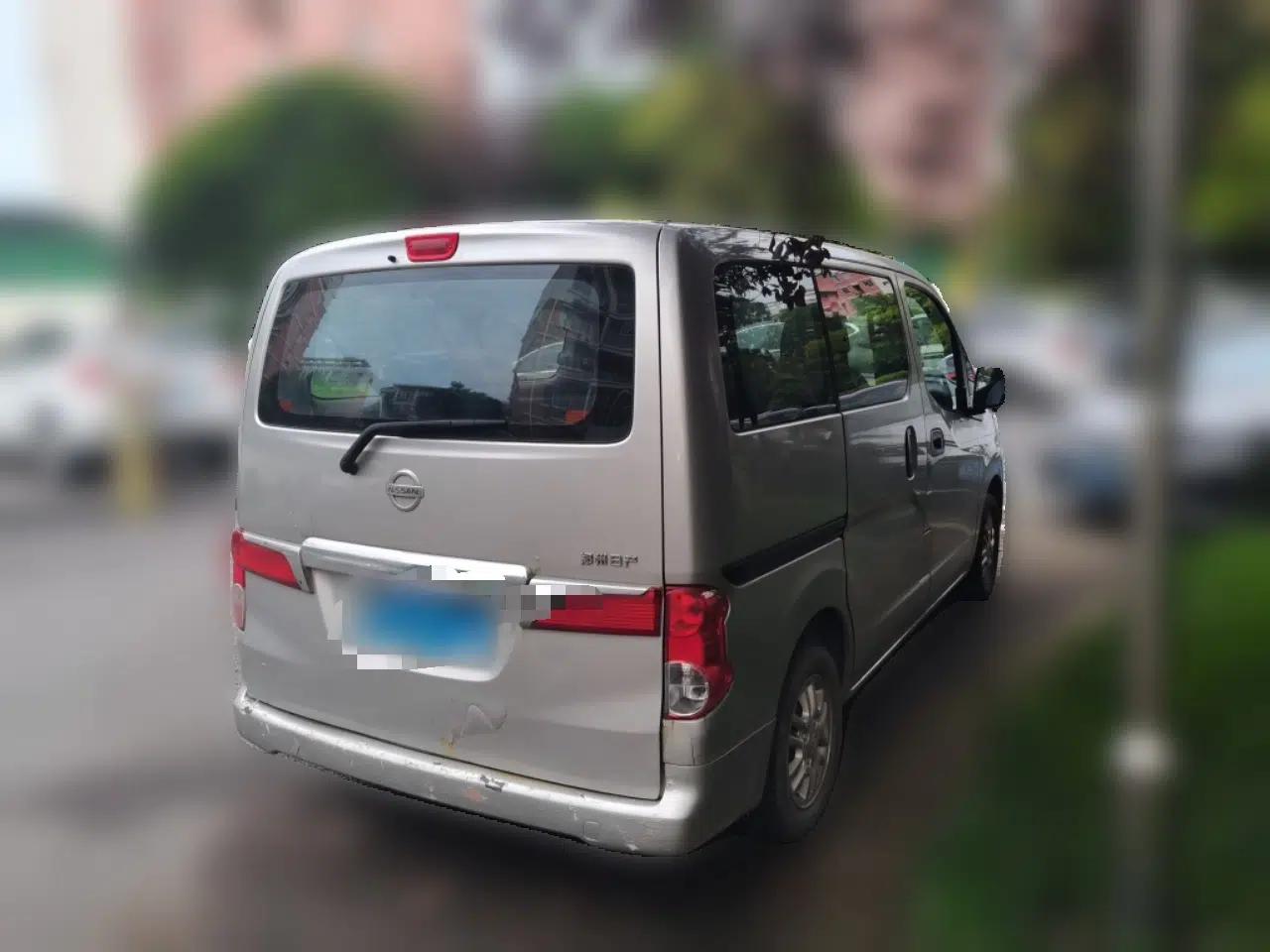 Nissan NV200 2010 1.6L Luxury Model — миниатюра 6
