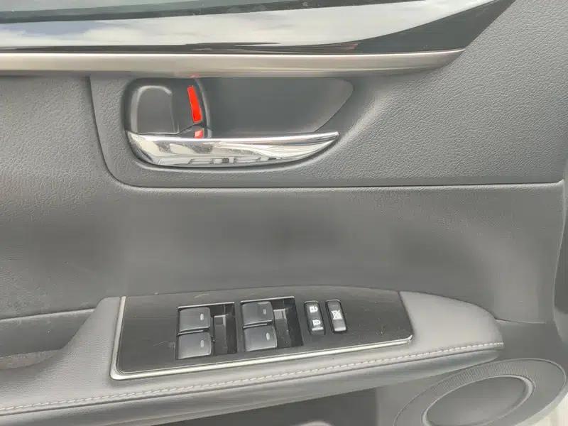 Lexus ES 2015 300h Comfort Edition — миниатюра 18