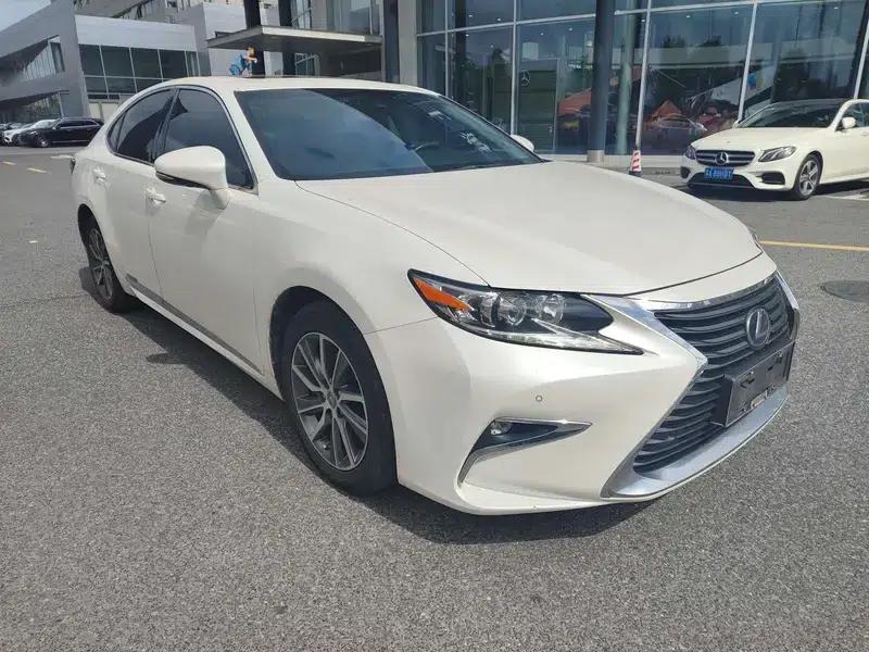 Lexus ES 2015 300h Comfort Edition — миниатюра 3