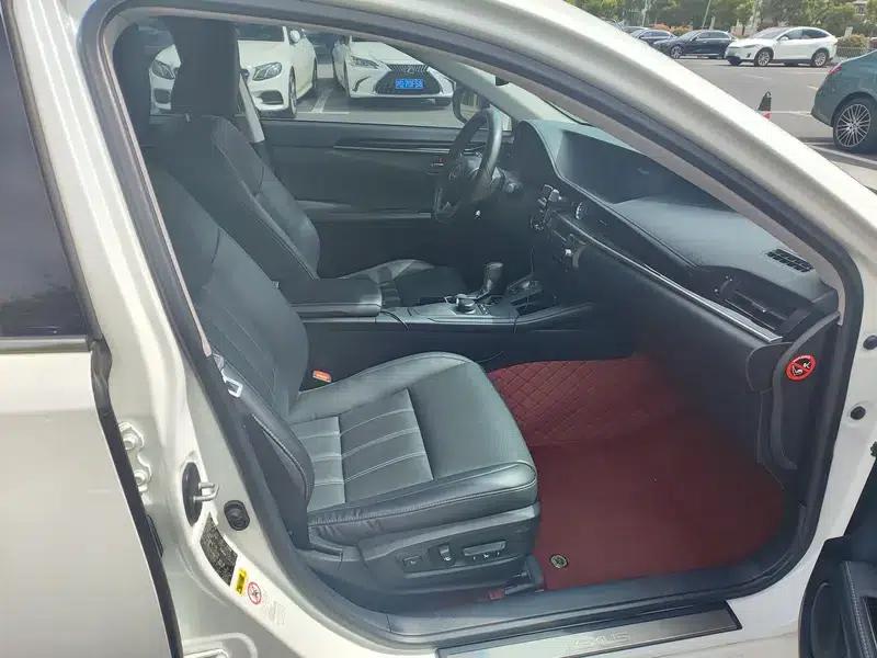 Lexus ES 2015 300h Comfort Edition — миниатюра 9