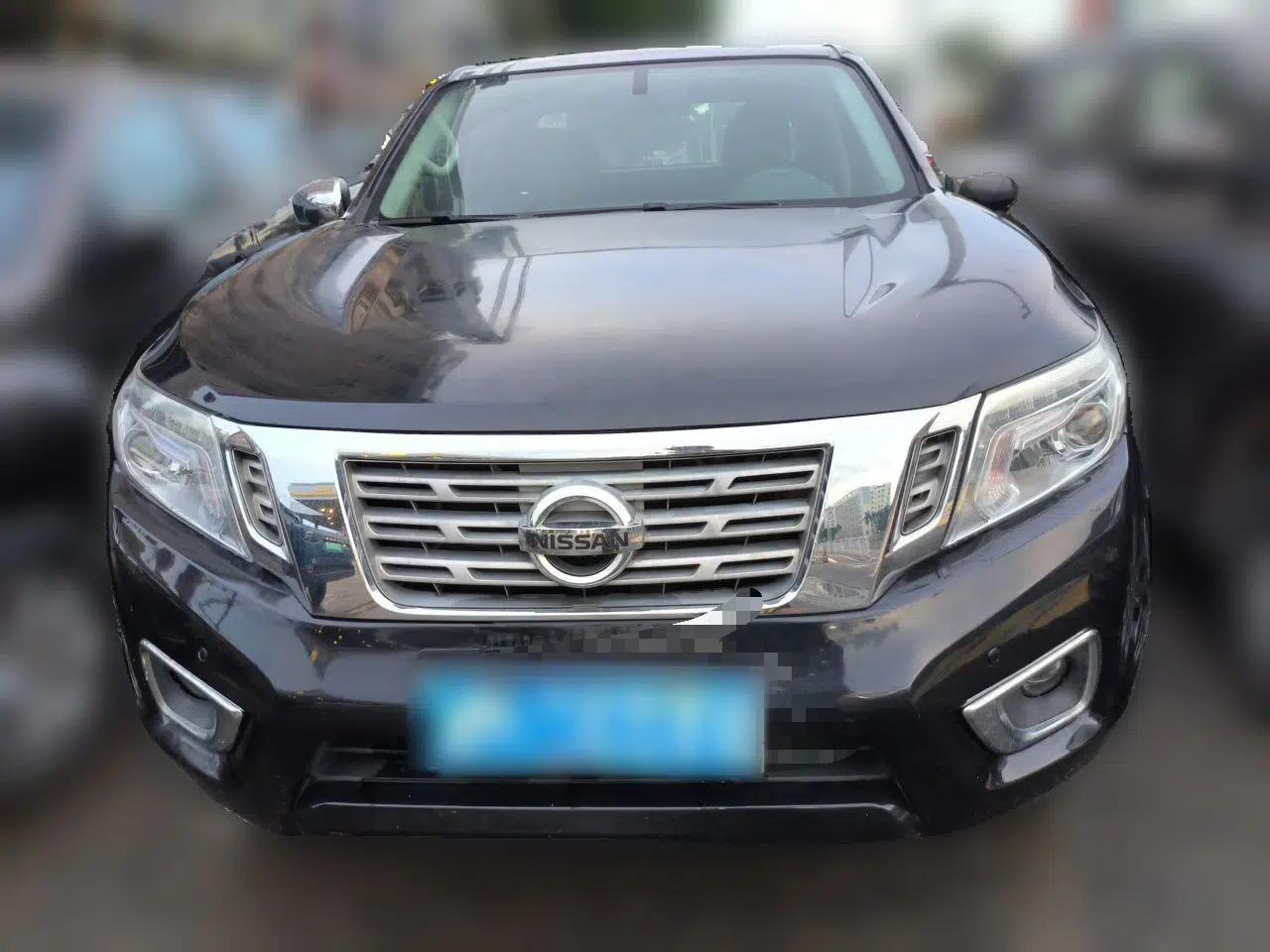 Nissan Navara 2017 2.5L Automatic 4x4 Luxury Edition QR25 — миниатюра 2