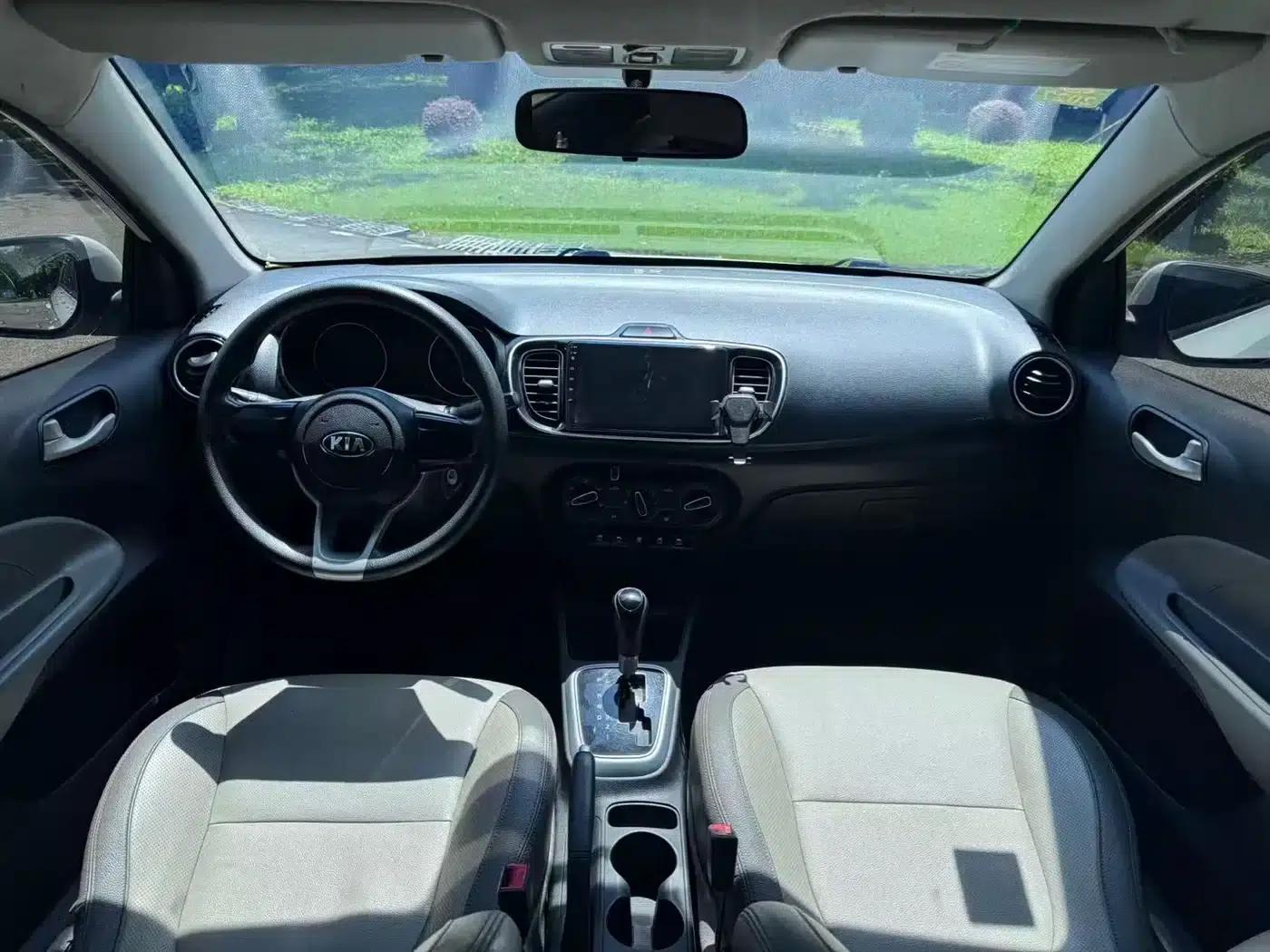 Kia K2 2017 1.4L Automatic Smart Edition Value — миниатюра 6