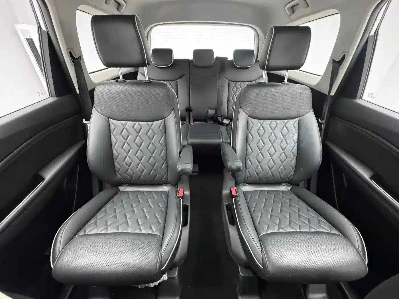 Wuling Jiachen 2022 1.5T CVT Premium Flagship Edition — миниатюра 10