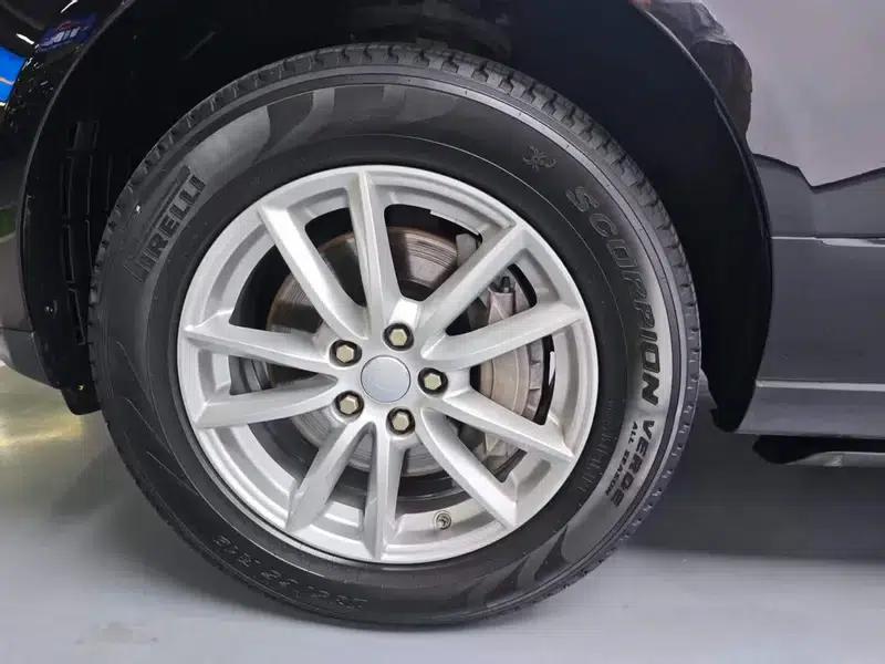 Range Rover 2021 3.0 L6 Legendary Long Wheelbase Classic Edition — миниатюра 11