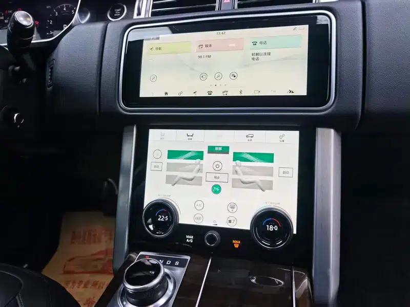 Range Rover 2021 3.0 L6 Legendary Long Wheelbase Classic Edition — миниатюра 15