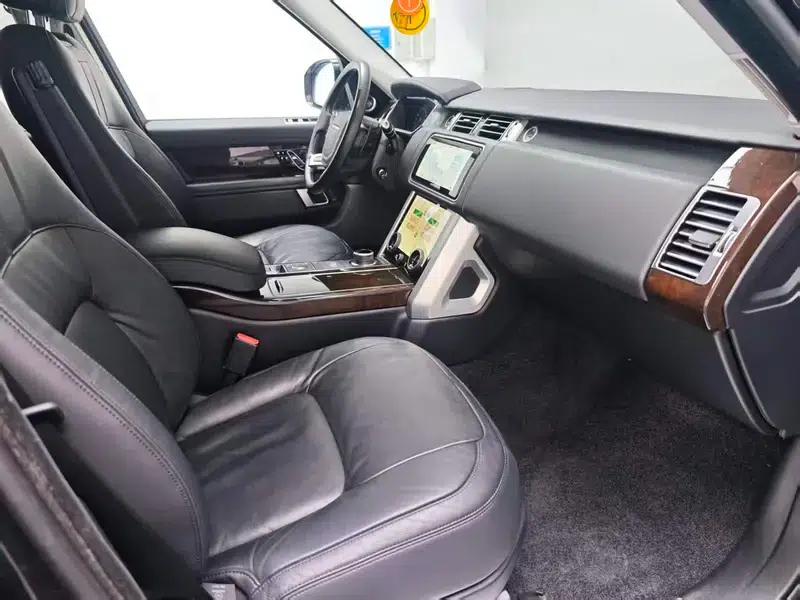 Range Rover 2021 3.0 L6 Legendary Long Wheelbase Classic Edition — миниатюра 21