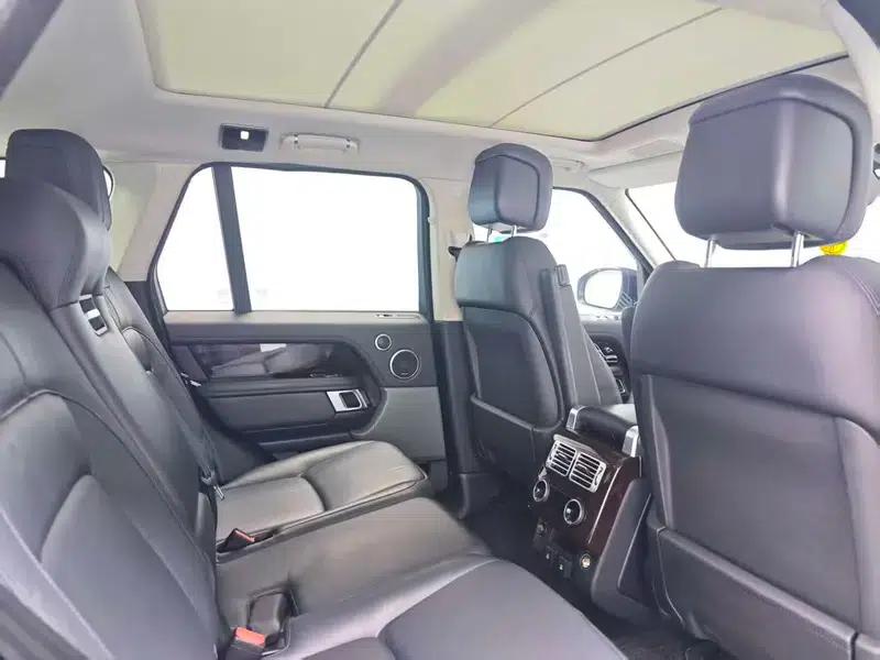 Range Rover 2021 3.0 L6 Legendary Long Wheelbase Classic Edition — миниатюра 24
