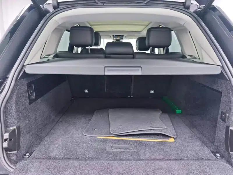 Range Rover 2021 3.0 L6 Legendary Long Wheelbase Classic Edition — миниатюра 26