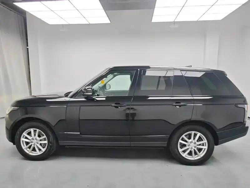 Range Rover 2021 3.0 L6 Legendary Long Wheelbase Classic Edition — миниатюра 4