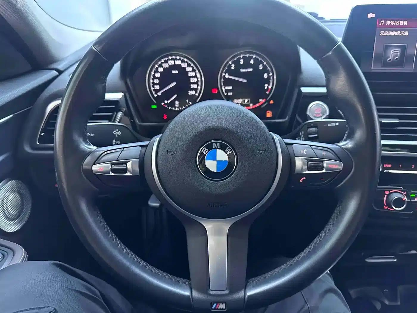 BMW 1 Series 2021 Facelift 120i M Sport Shadow Edition — миниатюра 18