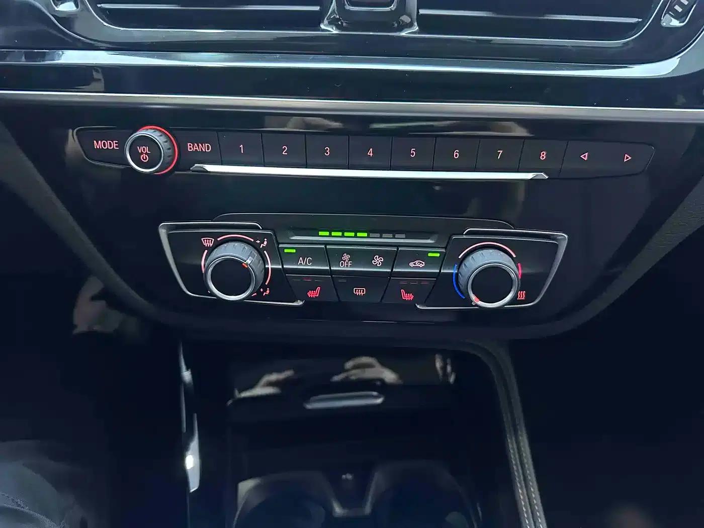BMW 1 Series 2021 Facelift 120i M Sport Shadow Edition — миниатюра 21