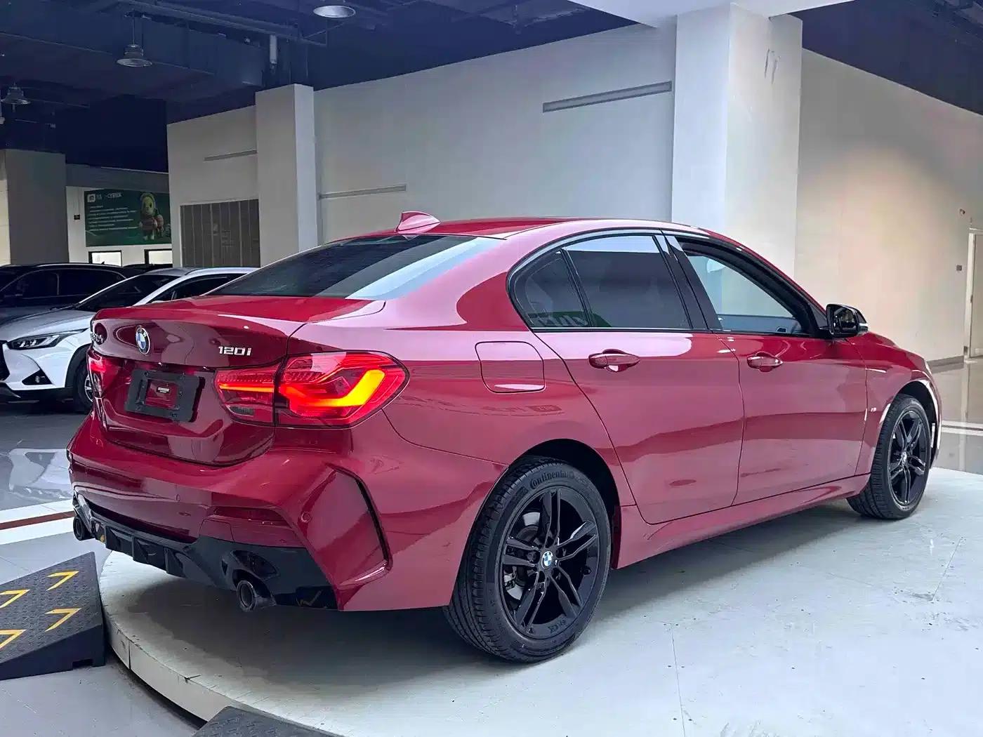 BMW 1 Series 2021 Facelift 120i M Sport Shadow Edition — миниатюра 7