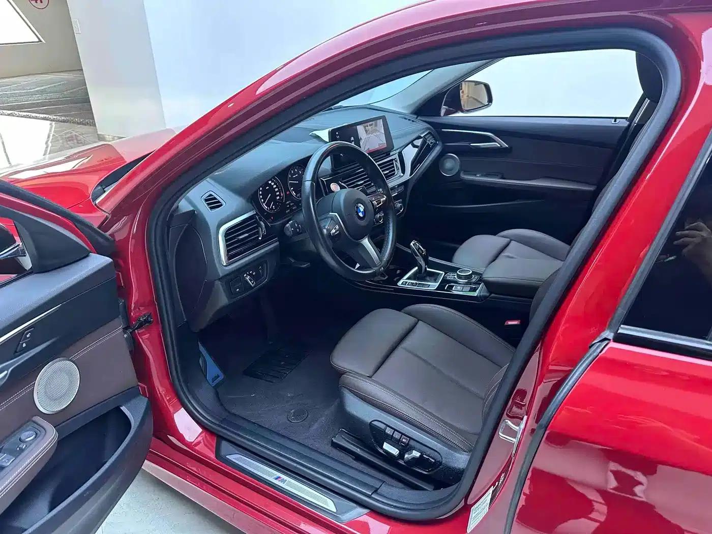 BMW 1 Series 2021 Facelift 120i M Sport Shadow Edition — миниатюра 9