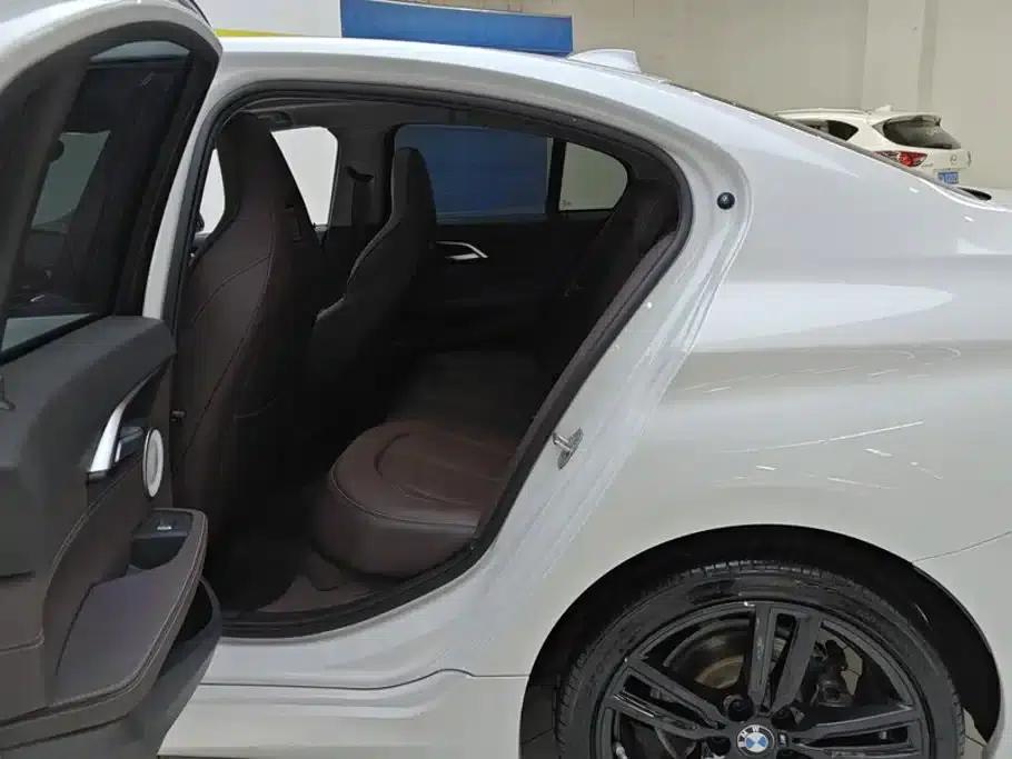 BMW 1 Series 2021 125i M Sport Shadow Edition — миниатюра 11
