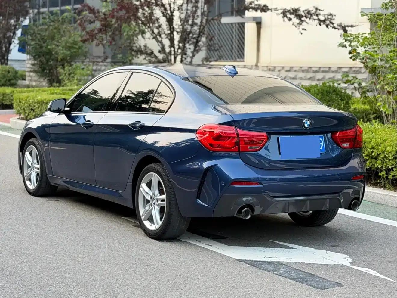 BMW 1 Series 2021 Facelift 120i M Sport Shadow Edition — миниатюра 17