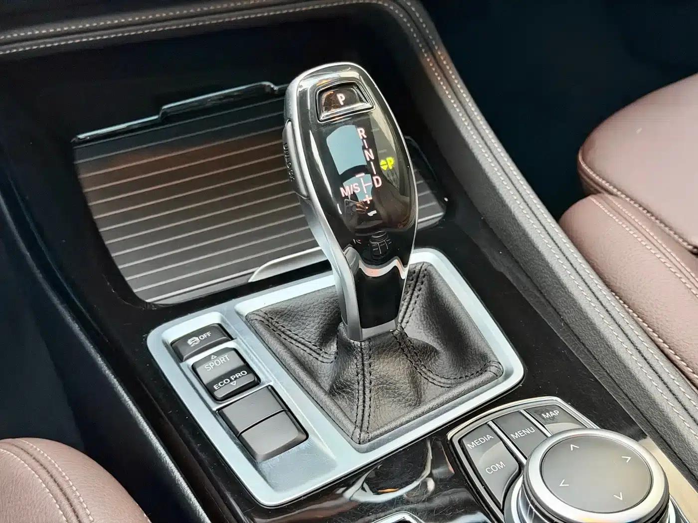 BMW 1 Series 2021 Facelift 120i M Sport Shadow Edition — миниатюра 9