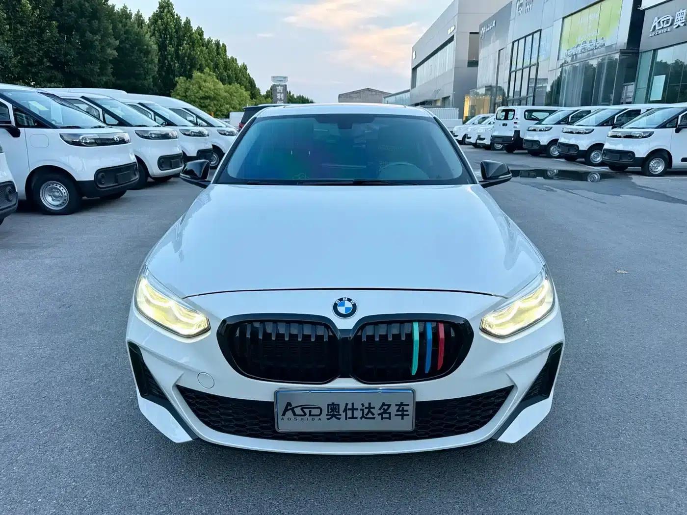 2022 BMW 1 Series 120i M Sport Shadow Edition — миниатюра 2