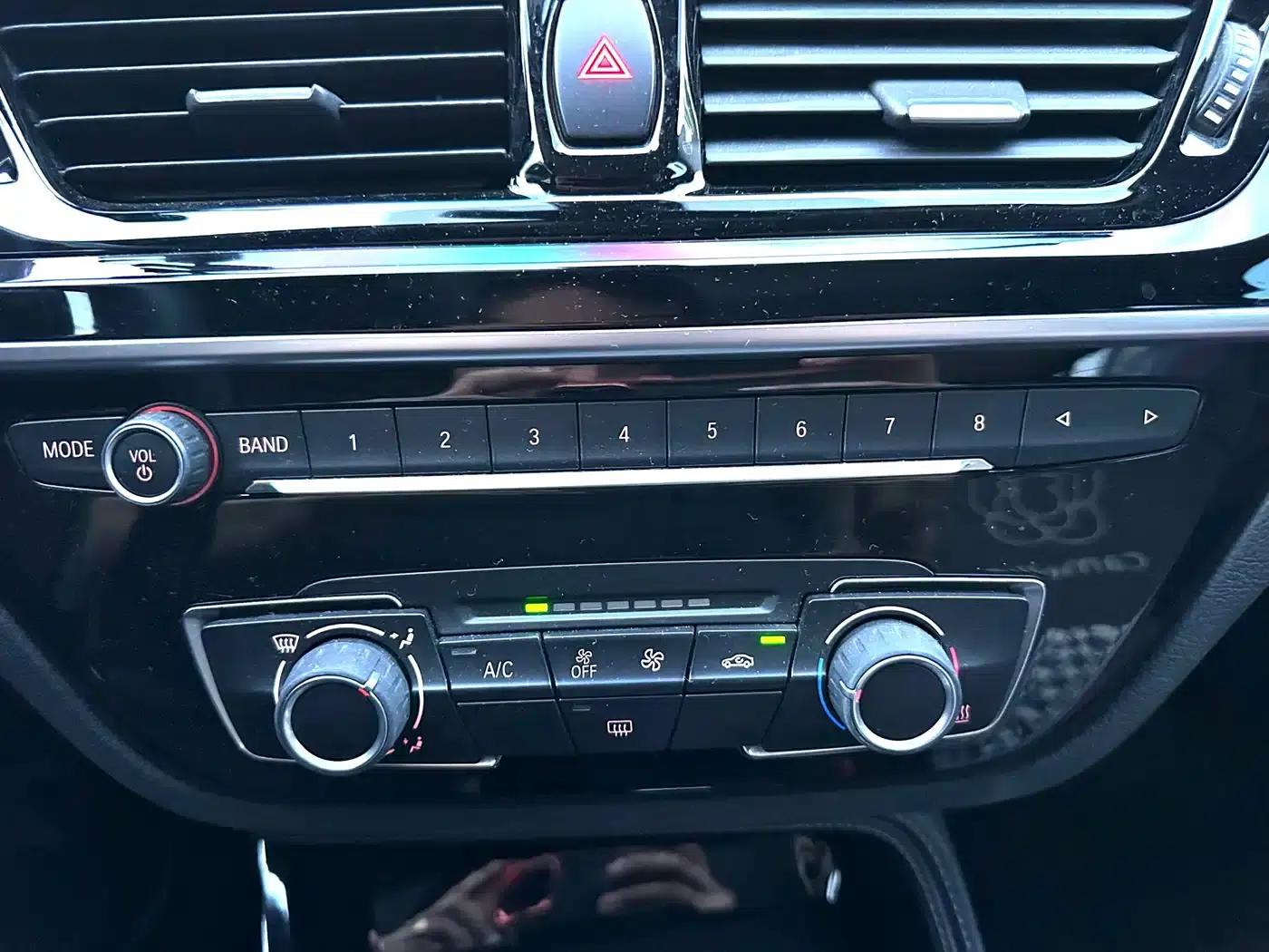 2022 BMW 1 Series 120i M Sport Shadow Edition — миниатюра 11