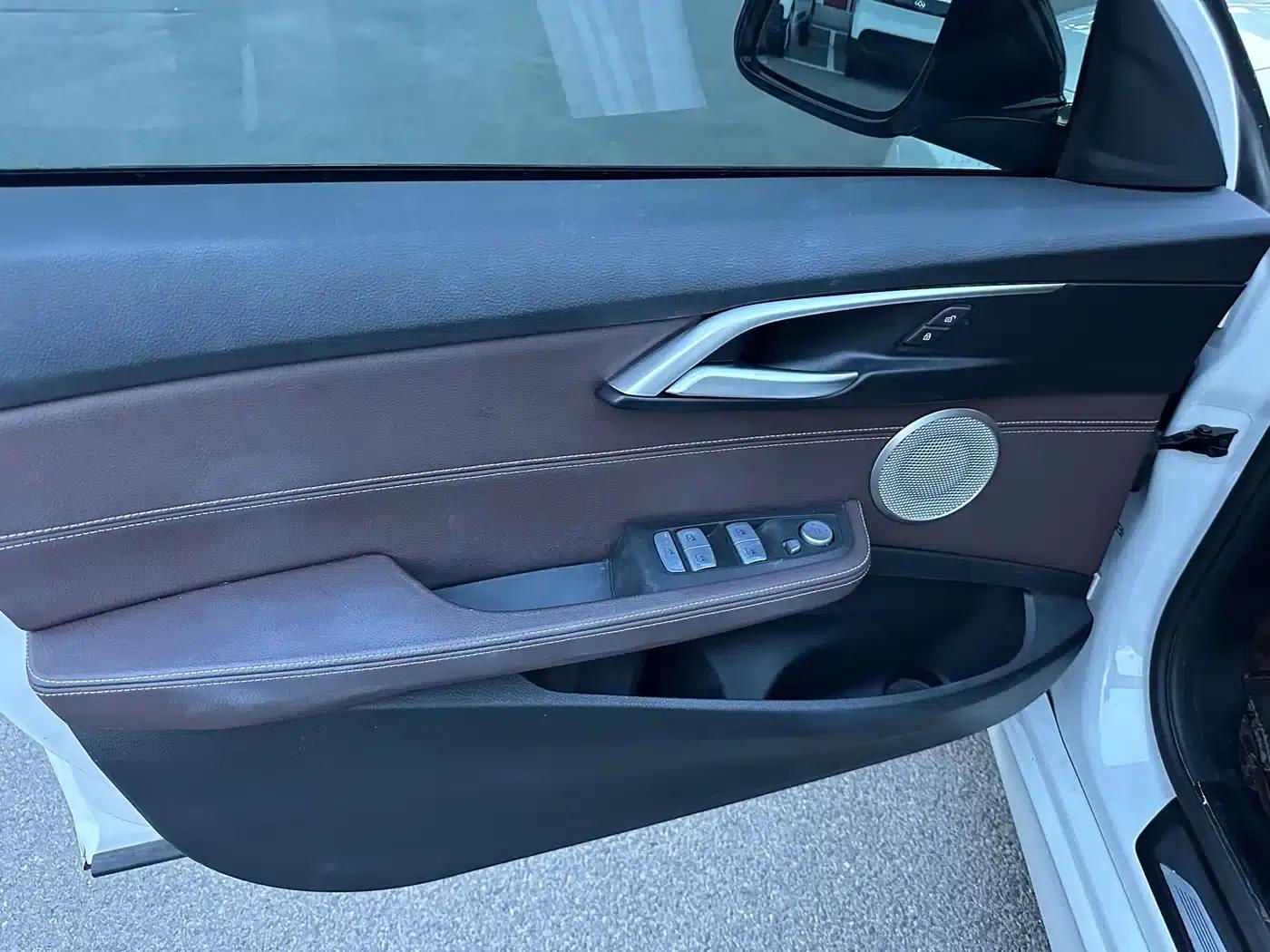 2022 BMW 1 Series 120i M Sport Shadow Edition — миниатюра 17