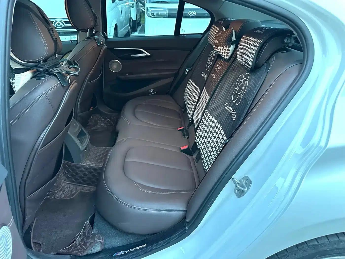 2022 BMW 1 Series 120i M Sport Shadow Edition — миниатюра 19