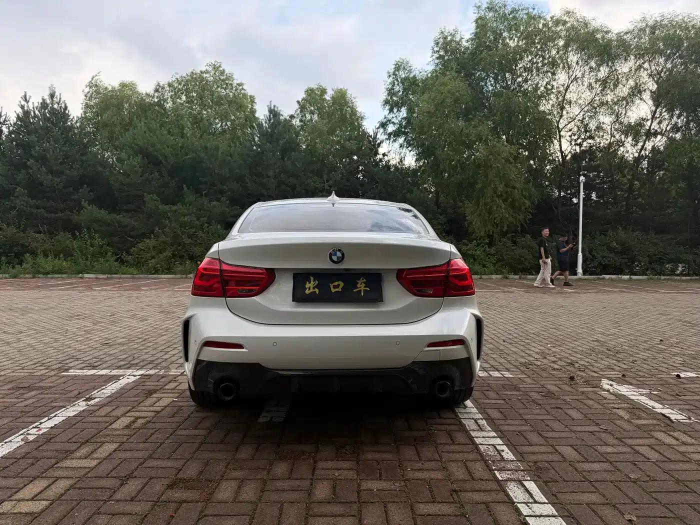 2022 BMW 1 Series 120i M Sport Shadow Edition — миниатюра 4
