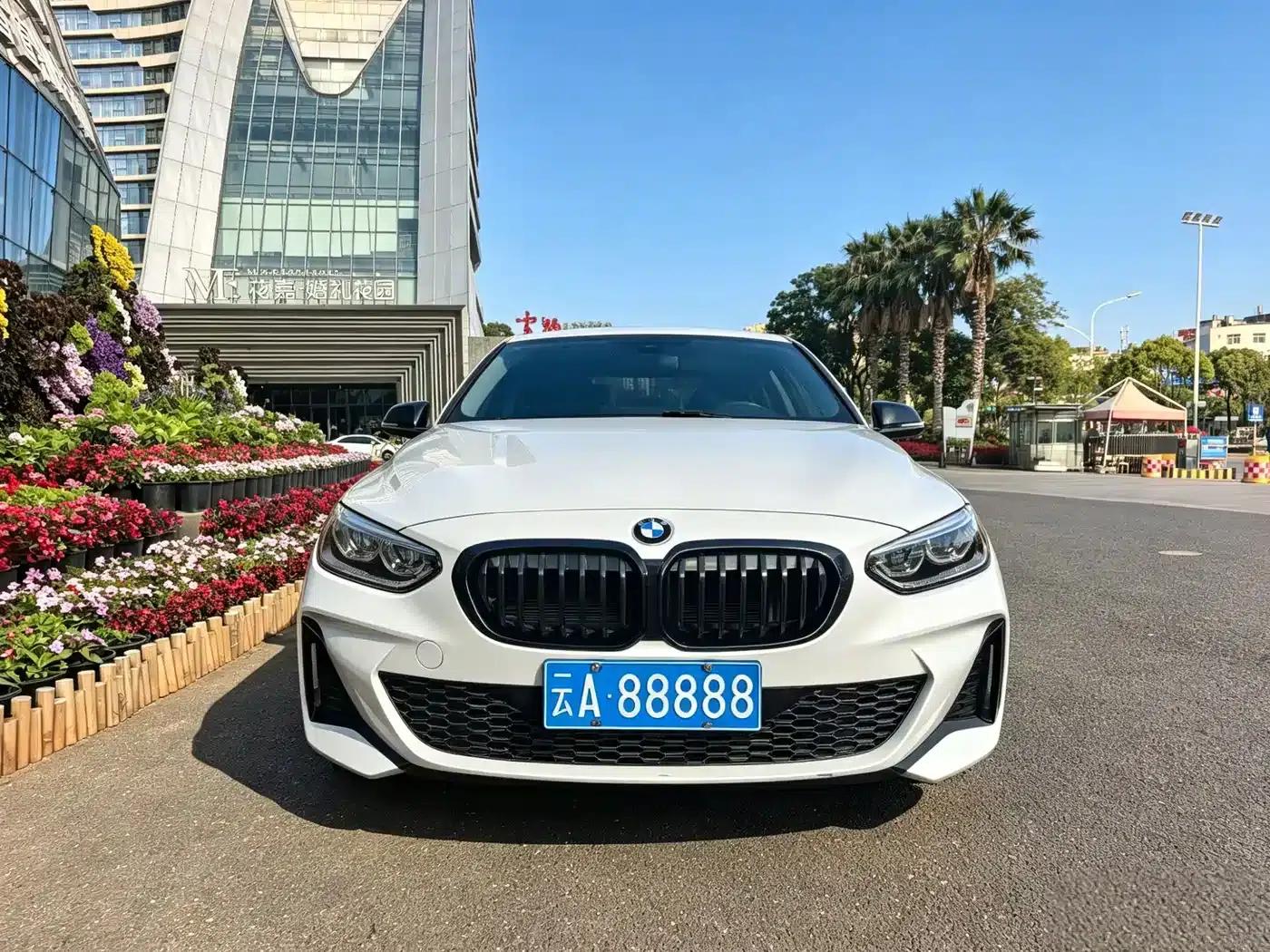 2020 BMW 1 Series 120i M Sport Package — миниатюра 2