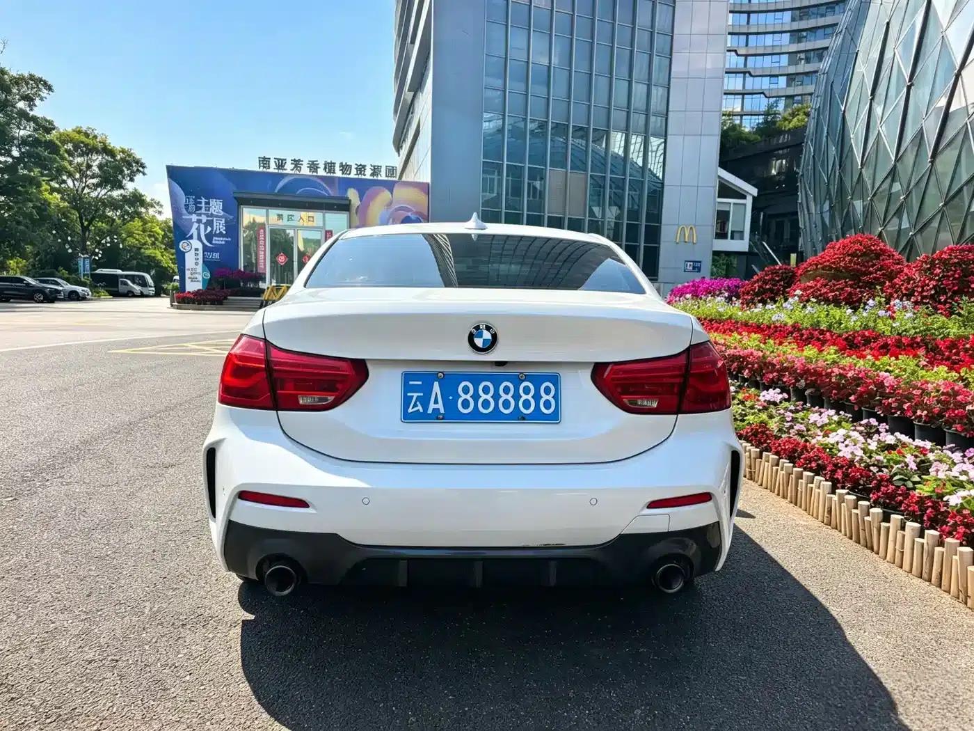 2020 BMW 1 Series 120i M Sport Package — миниатюра 15