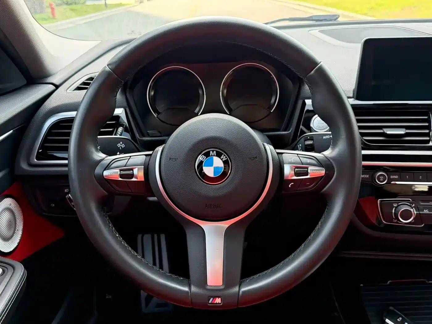BMW 1 Series 2021 125i M Sport Shadow Edition — миниатюра 12
