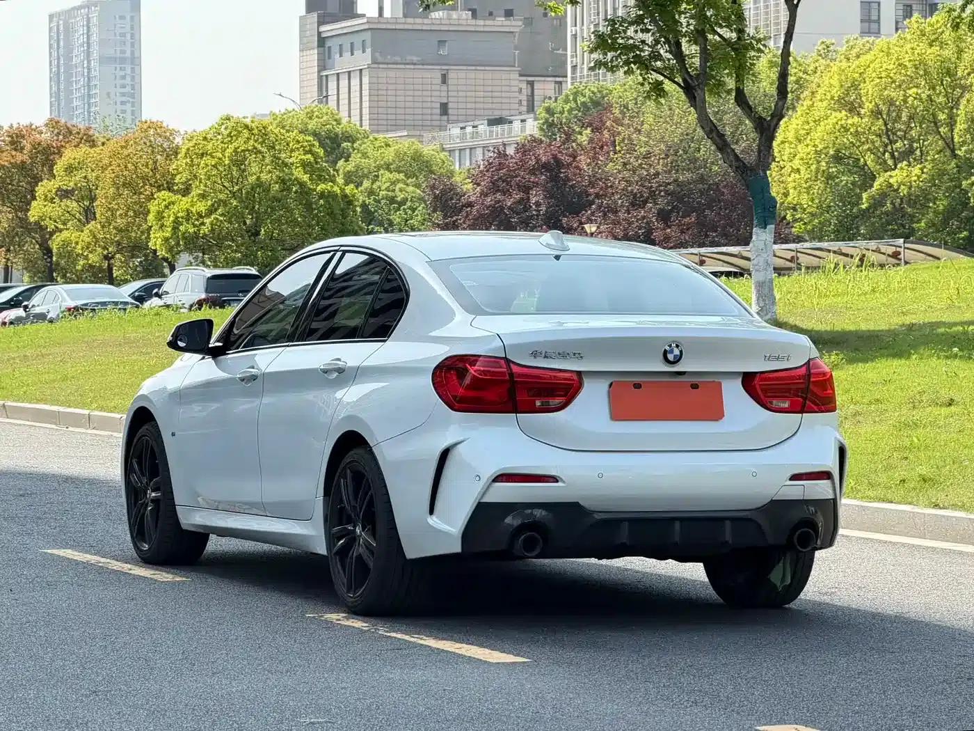 BMW 1 Series 2021 125i M Sport Shadow Edition — миниатюра 5