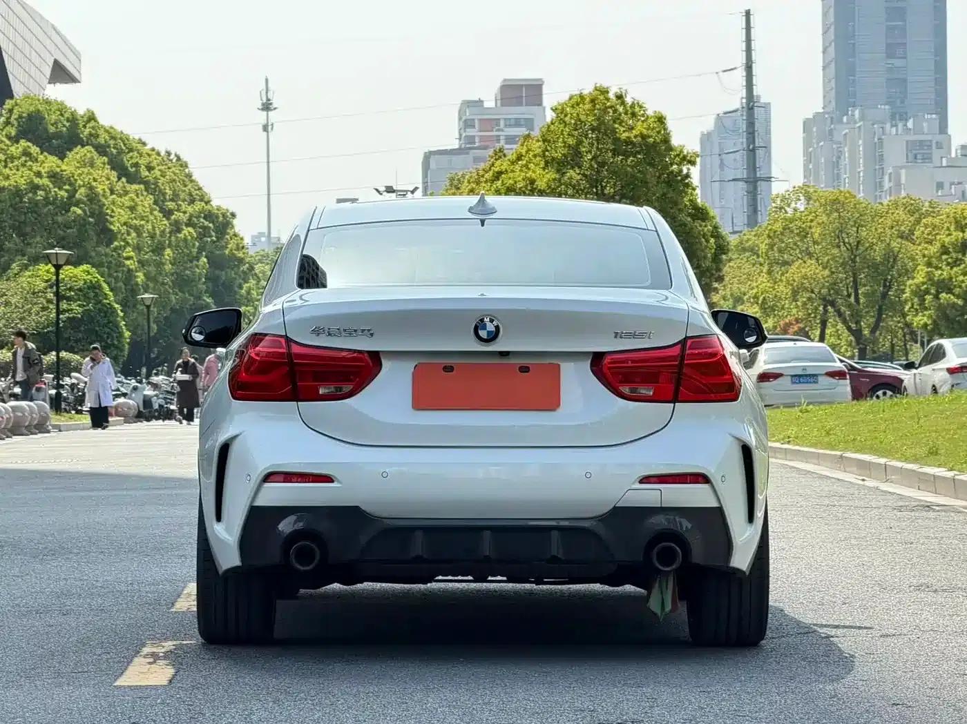 BMW 1 Series 2021 125i M Sport Shadow Edition — миниатюра 6