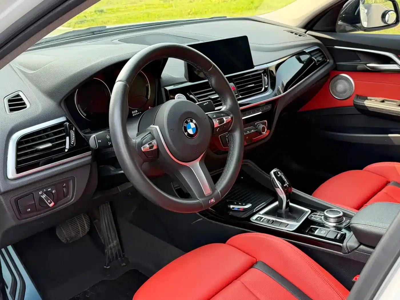 BMW 1 Series 2021 125i M Sport Shadow Edition — миниатюра 9