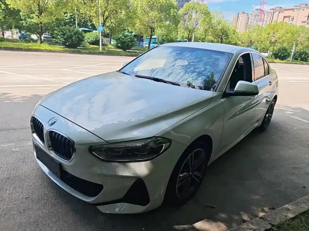 2021 BMW 1 Series 120i M Sport — миниатюра 1