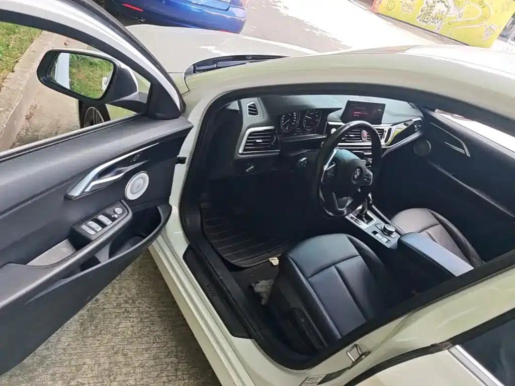 2021 BMW 1 Series 120i M Sport — миниатюра 16