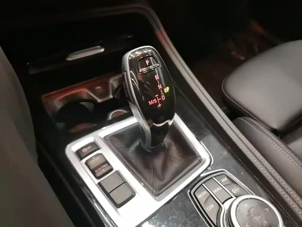 2021 BMW 1 Series 120i M Sport Shadow Edition — миниатюра 14