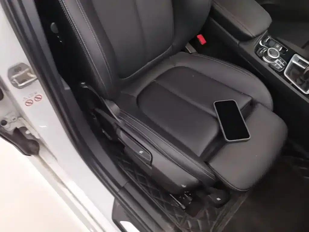 2021 BMW 1 Series 120i M Sport Shadow Edition — миниатюра 25