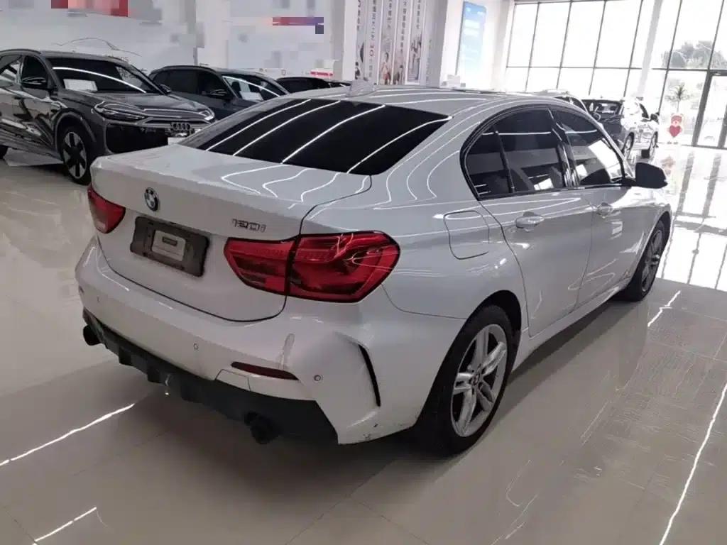 2021 BMW 1 Series 120i M Sport Shadow Edition — миниатюра 7